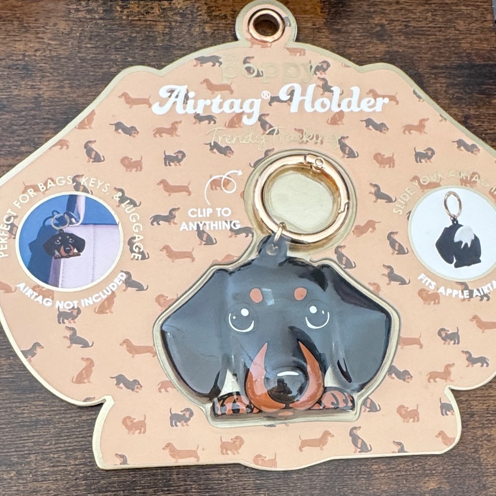Unknown Brand Black & Tan Dachshund AirTag Holder Keychain